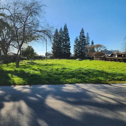 5785 S Geneva Ave, Easton, CA 93706