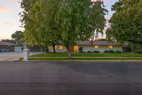 5657 N Colonial Ave, Fresno, CA 93704