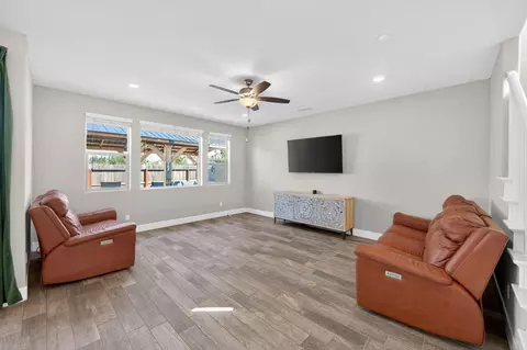 Living - 2997 Trenton Ave, Clovis, CA 93619 photo 2 of 2