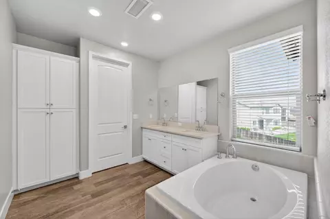 Entry Way - 2997 Trenton Ave, Clovis, CA 93619 photo 9 of 9