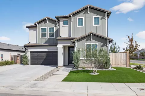 Exterior - 2997 Trenton Ave, Clovis, CA 93619 photo 3 of 10