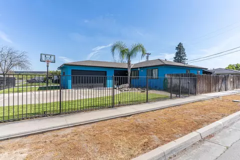4706 E San Gabriel Ave, Fresno, CA 93726