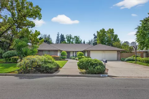 2067 W Minarets Ave, Fresno, CA 93711