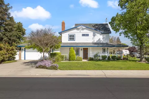 Exterior - 3074 Burgan Ave, Clovis, CA 93611 photo 4 of 5