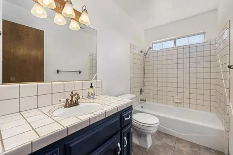 Bath - 3074 Burgan Ave, Clovis, CA 93611 photo 3 of 3