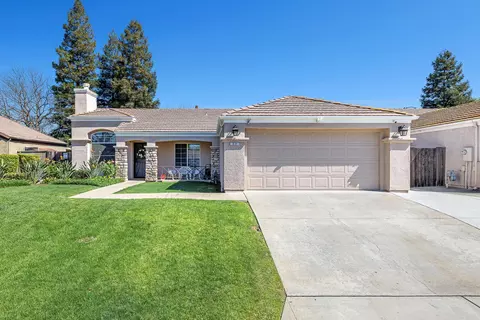 7634 N Dearing Ave, Fresno, CA 93720