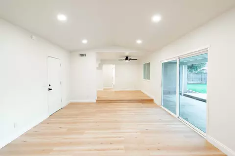 Living - 2612 Renn Ave, Clovis, CA 93611 photo 3 of 5