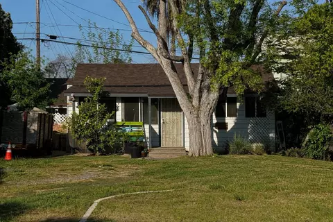 705 N Safford Ave, Fresno, CA 93728