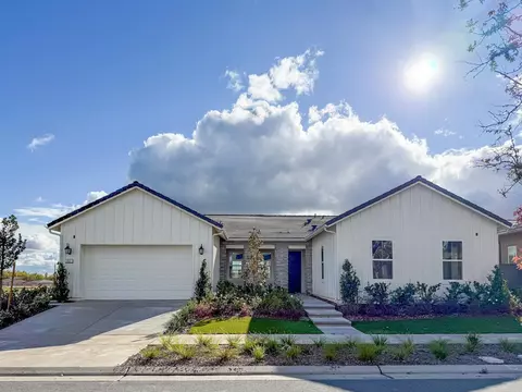 Exterior - 951 Beaver Pond Loop, Madera, CA 93636 photo 5 of 8
