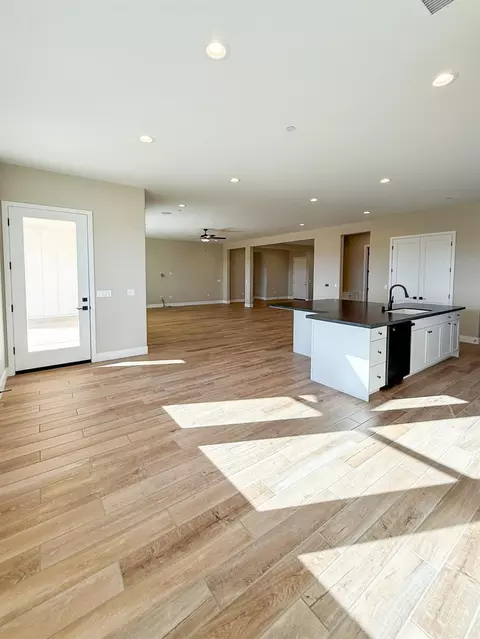 Other - 951 Beaver Pond Loop, Madera, CA 93636 photo 2 of 9