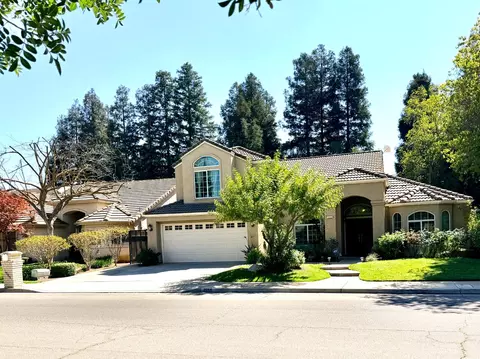 1555 Emerald Ave, Fresno, CA 93720