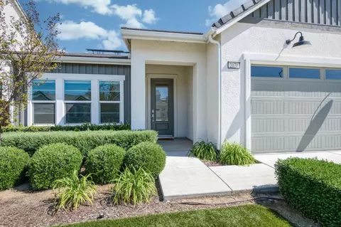 Exterior - 2071 N Hughes Ave, Clovis, CA 93619 photo 2 of 5