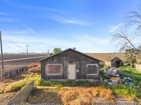 16737 Colony Rd, Lemoore, CA 93245 photo 1