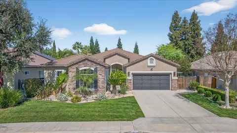 2776 E Muncie, Fresno, CA 93720