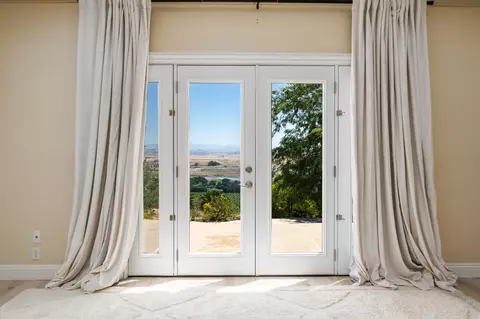 Entry Way - 14215 Killarney Dr, Madera, CA 93636 photo 10 of 13