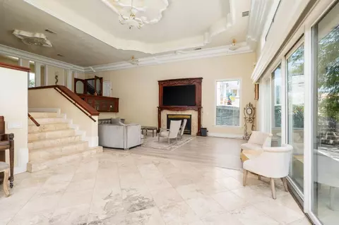 Living - 14215 Killarney Dr, Madera, CA 93636 photo 4 of 8