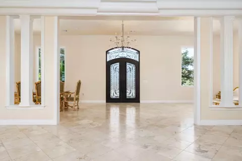 Entry Way - 14215 Killarney Dr, Madera, CA 93636 photo 1 of 13