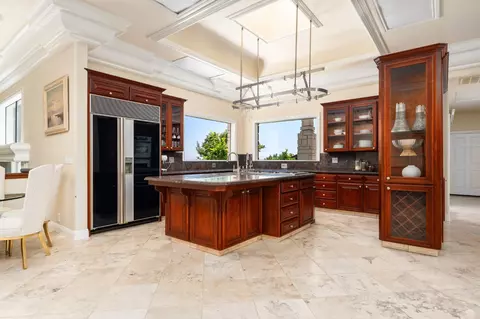 Kitchen - 14215 Killarney Dr, Madera, CA 93636 photo 1 of 7