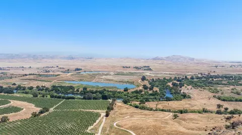 View/Area - 14215 Killarney Dr, Madera, CA 93636 photo 6 of 6