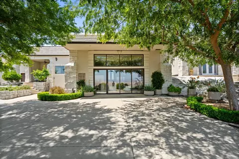 Exterior - 14215 Killarney Dr, Madera, CA 93636 photo 11 of 19