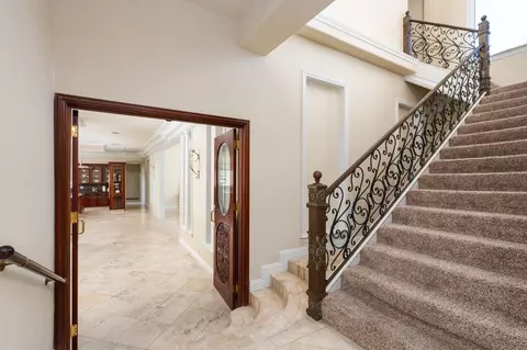 Entry Way - 14215 Killarney Dr, Madera, CA 93636 photo 9 of 13