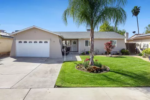 30 W Swift Ave, Clovis, CA 93612