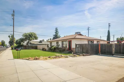 Exterior - 560 W Stuart Ave, Clovis, CA 93612 photo 5 of 20