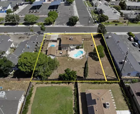 View/Area - 560 W Stuart Ave, Clovis, CA 93612 photo 1 of 2