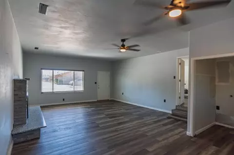 Living - 27 Emerald Dr, Merced, CA 95340 photo 8 of 8
