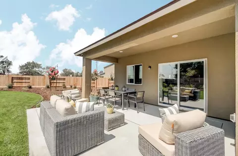 1001 Lucia Ave, Fowler, CA 93625 photo 3
