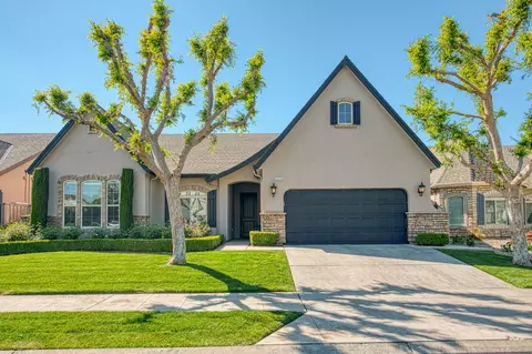 1634 N Cindy Ave, Clovis, CA 93619