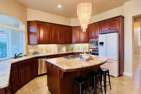 Kitchen - 2770 Muncie Ave, Clovis, CA 93619 photo 1 of 2