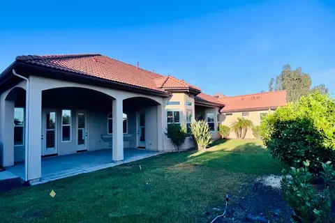 Exterior - 2770 Muncie Ave, Clovis, CA 93619 photo 3 of 5