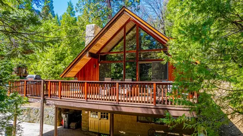 1163 Silver Tip Ln, Fish Camp, CA 93623