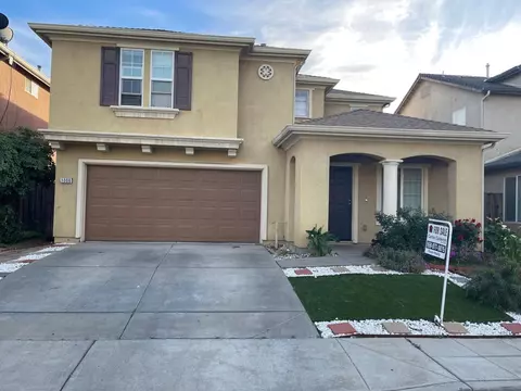 1006 Papaya St, Madera, CA 93638