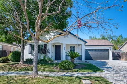2187 N Sunny Ln, Reedley, CA 93654