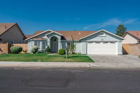 242 Makenna Dr, Madera, CA 93637