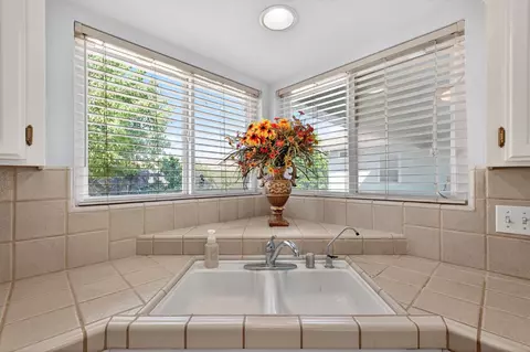 Kitchen - 242 Makenna Dr, Madera, CA 93637 photo 6 of 6