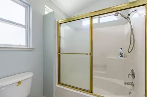 Bath - 242 Makenna Dr, Madera, CA 93637 photo 2 of 3