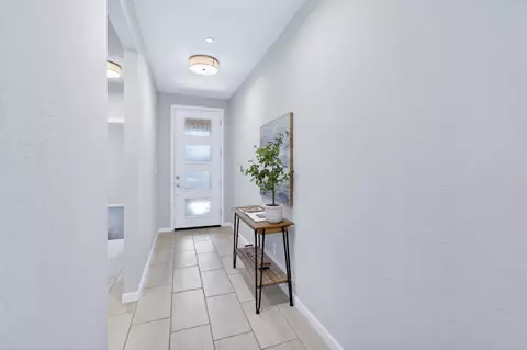 Entry Way - 979 Spring St W, Madera, CA 93636 photo 1 of 4