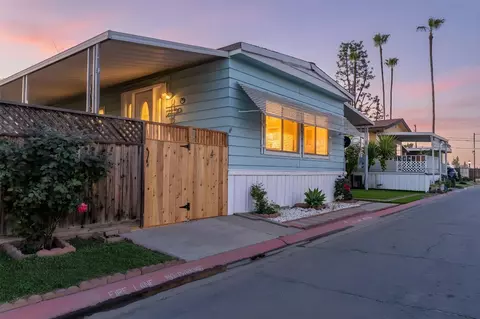2533 W Mckinley Ave #4, Fresno, CA 93728