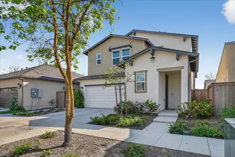 824 Katelyn Ave, Madera, CA 93636