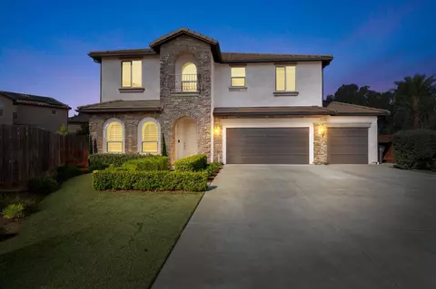 1805 E Bella Rosa Ave, Fresno, CA 93730