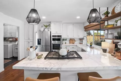 6301 N Palm Ave, Fresno, CA 93704