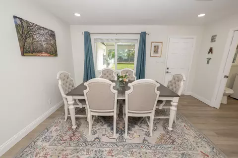 Dining - 2064 Ashlan Ave, Clovis, CA 93611 photo 2 of 2