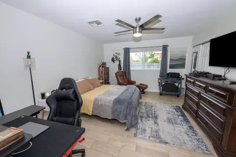 Bedroom - 2064 Ashlan Ave, Clovis, CA 93611 photo 4 of 4