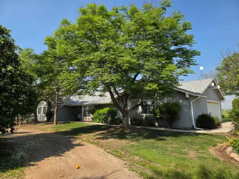 12352 Tollhouse Rd, Clovis, CA 93619