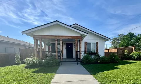 601 I St, Sanger, CA 93657
