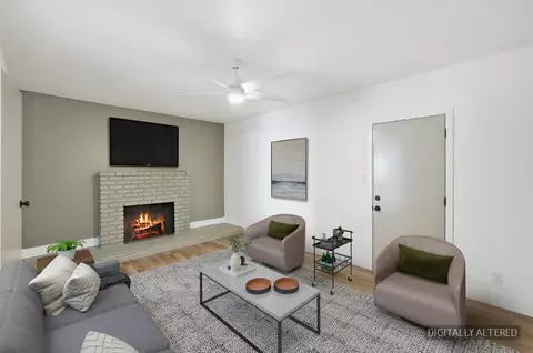 Living - 505 W Pico Ave, Clovis, CA 93612 photo 3 of 5