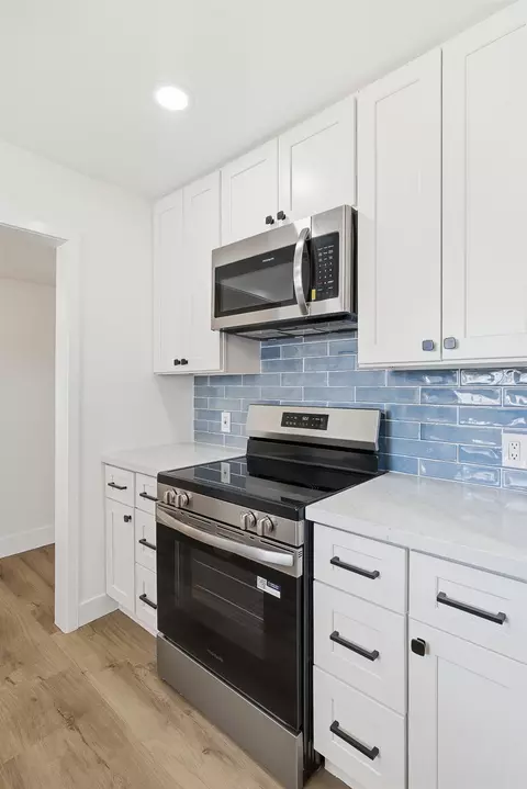 Kitchen - 505 W Pico Ave, Clovis, CA 93612 photo 2 of 3